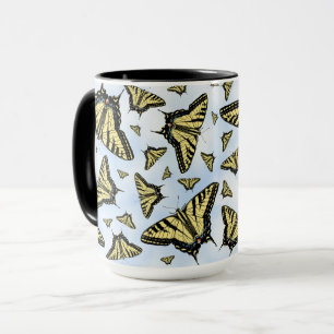 Schwalbenschwanz Schmetterlinge auf Blau Himmel Mu Tasse