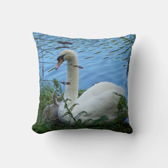Schwan-Nest-Mutterschwan-und Cygnet-Baby See Kissen (Vorderseite)