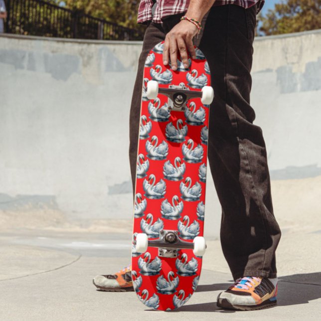 Schwan-Vögel Musterdesign auf Rot Skateboard (Von Creator hochgeladen)