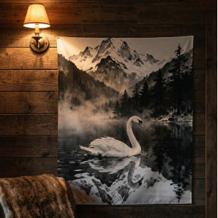 Schwanensee-Berg   Schwarz-Weiß-Tuschekunst Wandteppich