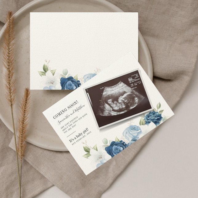 Schwangerschaft des botanischen Floral Baby Ankündigung (Dusty Blue Floral Sonogram Baby Scan Pregnancy Announcement)