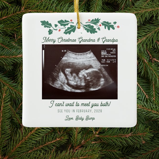 Schwangerschaft Weihnachtsbaumdekor Ultrasound Bab Keramikornament (Merry Christmas Grandma and Grandpa Pregnancy Announcement Sonogram Scan Photo Ceramic Ornament)