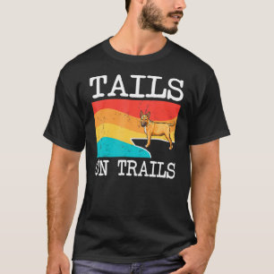 Schwänze auf Trails Miniatur-Bull-Terrier Wandern T-Shirt