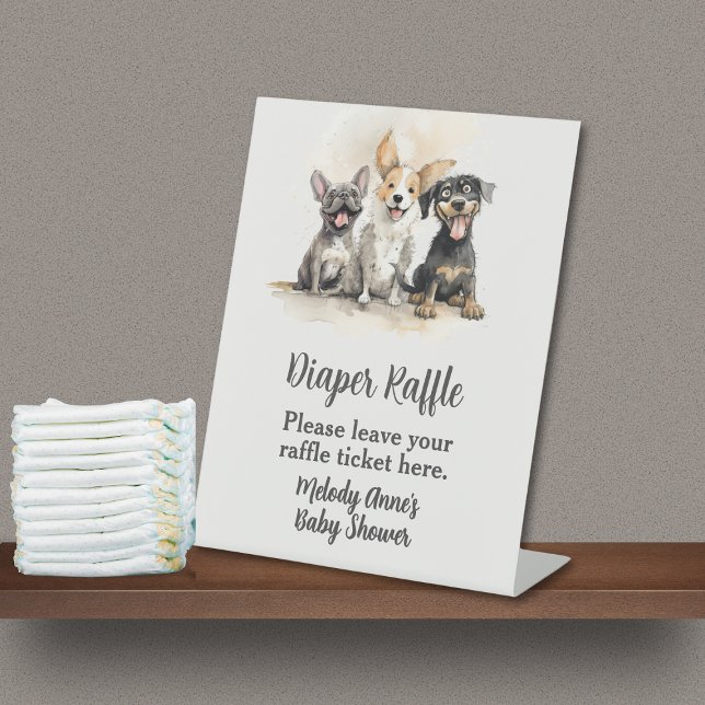 Schwänze für Welpen Kinderdusche Windelwanne Sockelschild (Diaper Raffle Table Top Sign for Puppy Dog Tails Baby Shower with trio of playful pups, Mom's Name.)