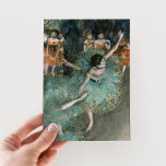 Schwänzender Tänzer, Tänzer in Grün | Edgar Degas Postkarte<br><div class="desc">Schwänzender Tänzer, Tänzer in Green (1877-1879) von der französischen Impressionistin Edgar Degas. Degas ist berühmt für seine pastellfarbenen Zeichnungen und Ölgemälde. Er war Meister bei der Darstellung von Bewegungen, wie man an seinen vielen Werken von Balletttänzern sehen kann. Verwenden Sie die Entwurfstools, um einen benutzerdefinierten Text hinzuzufügen oder das Bild...</div>