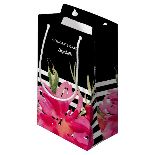 Schwarz | Fuchsia Watercolor Floral Abschluss Kleine Geschenktüte (Vorderseite Schrägansicht)