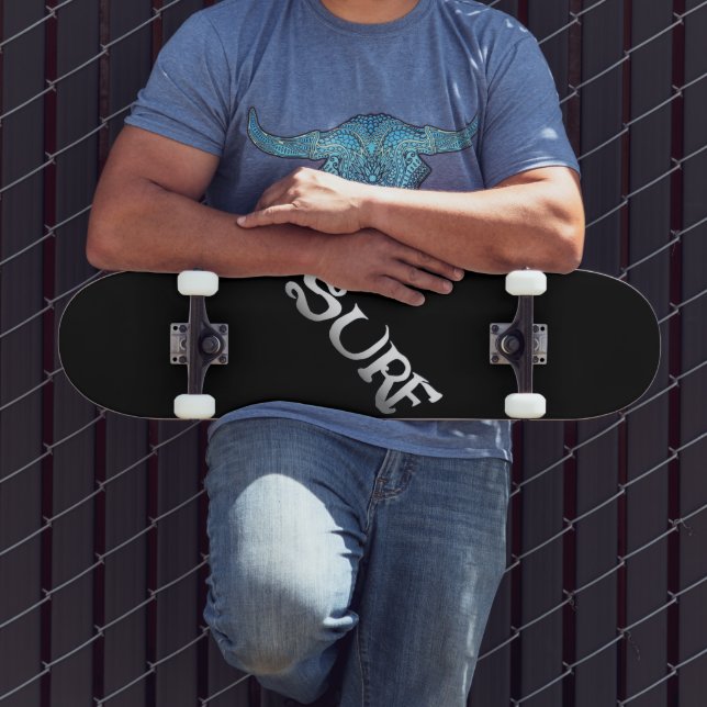 Schwarz gekachelte Skateboard (Außenbereich 3)