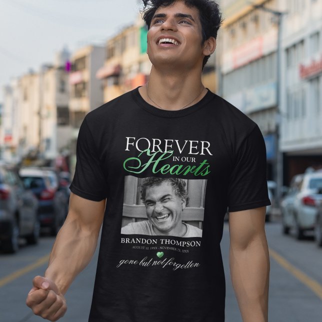 Schwarz-Grün-Beerdigung-Foto-Gedenkstätte T - Shir T-Shirt (Von Creator hochgeladen)