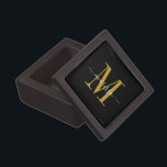 Schwarz-Magnetic-Geschenkboxen aus Gold Monogramm Kiste<br><div class="desc">Ein elegantes Monogramm aus Gold und Weiß auf einer großen,  schwarzen,  kleinen,  magnetischen Geschenkboxen aus Holz. Ideal für die Lagerung von Pfannkuchen und für die Lagerung von Hochzeitsringen.</div>