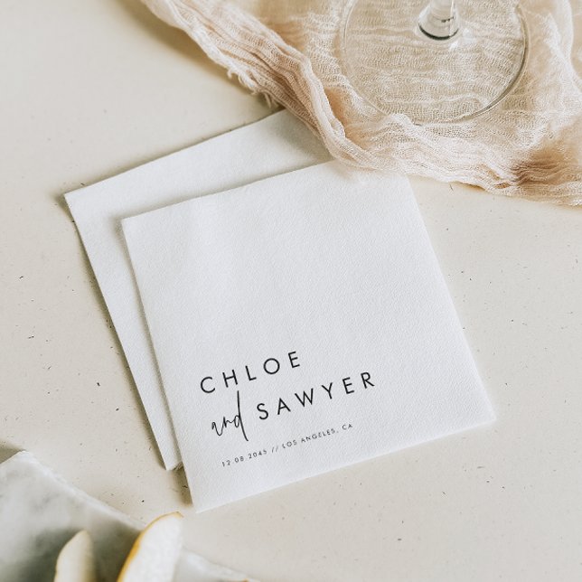 Schwarz-Minimalistisch-Handschrift-Hochzeit Serviette (These minimalist wedding paper napkins showcase handwritten script paired with simple typography.)