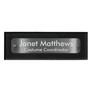 Schwarz mit einer dunklen Silber Label-Platte - Pe Namenschild