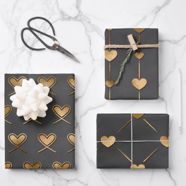 Schwarz mit Gold Herz Valentins Geschenkpapier Set (Vorderseite)