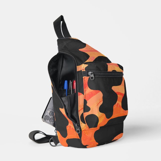 Schwarz-Orange-Kuh-Druck Crossbody Bag (Offen)