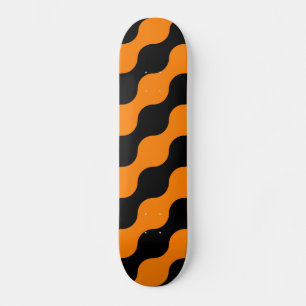 Schwarz, orangefarbene Retro-Kreise Kunstmuster Skateboard