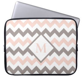 Schwarz Pink Zickzack Muster Monogramm Laptopschutzhülle