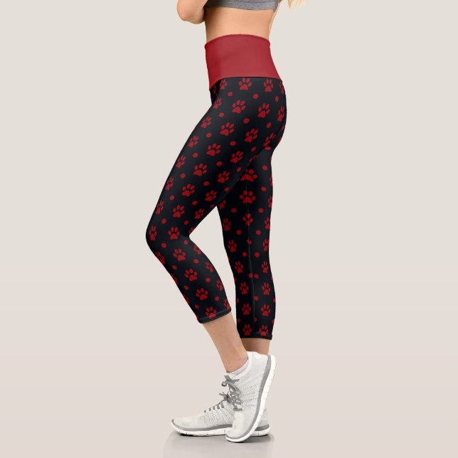 Schwarz-Rot-Paw-Prints und Polka-Dots-Muster Capri Leggings (Links)