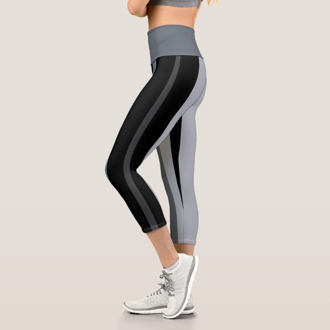 Schwarz und Blau abstrakt Capri Leggings (Links)