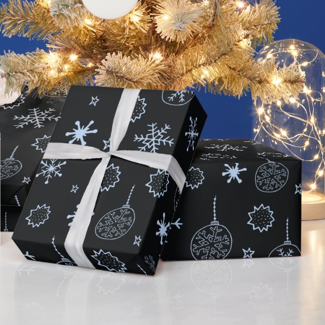 Schwarz und leicht Blau Moderne Schneeflocken Weih Geschenkpapier (Feiertage)