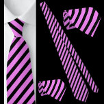Schwarz und Lila gestrichen Abstrakte Muster Neck  Krawatte<br><div class="desc">Schwarz und Lila Streifen Abstrakte Muster Neck Tie.</div>
