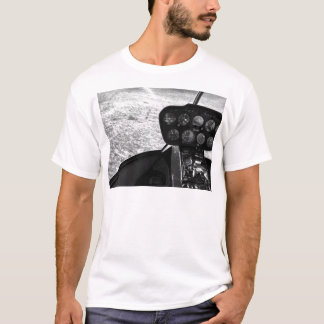 Schwarz- und wihtephotographie eines Hubschraubers T-Shirt