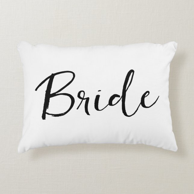 Schwarz-Weiß-Bachelorette-Bride-Kalligrafie Dekokissen (Vorderseite)