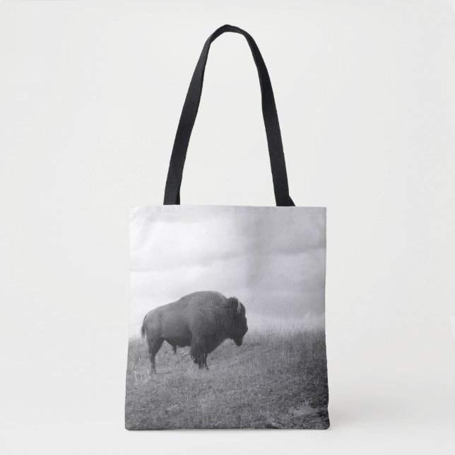 Schwarz-Weiß-Bison auf einem Hügel Tasche (Vorderseite)