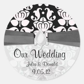 Schwarz-Weiß-blüh-Damastenhochzeit Runder Aufkleber