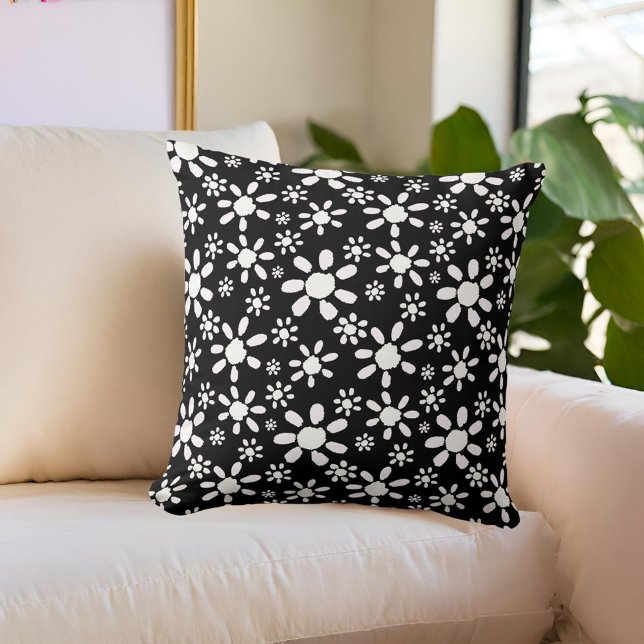 Schwarz-Weiß-Blumen Elegant Stilvoll Kissen (Von Creator hochgeladen)