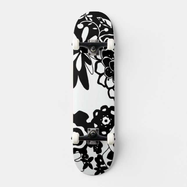 Schwarz-Weiß-Blumengarten Grafisches Muster Skateboard (Vorderseite)