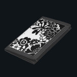 Schwarz-Weiß-Blumengarten Grafisches Muster Tri-fold Portemonnaie<br><div class="desc">Ein grafisches Muster,  das eine schwarz-weiße Blumengartenszene zeigt,  die von Chariklia Zarris kreiert wurde. Selbst mit nur zwei Farben ist das Bild fast überwältigend in seiner Schönheit. Gönnen Sie sich eine wunderbare Blumenausstellung,  indem Sie diesen Print heute kaufen!</div>