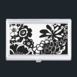 Schwarz-Weiß-Blumengarten Grafisches Muster Visitenkarten Dose<br><div class="desc">Ein grafisches Muster,  das eine schwarz-weiße Blumengartenszene zeigt,  die von Chariklia Zarris kreiert wurde. Selbst mit nur zwei Farben ist das Bild fast überwältigend in seiner Schönheit. Gönnen Sie sich eine wunderbare Blumenausstellung,  indem Sie diesen Print heute kaufen!</div>