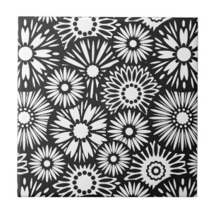 Schwarz-Weiß-Blumenkachel Fliese