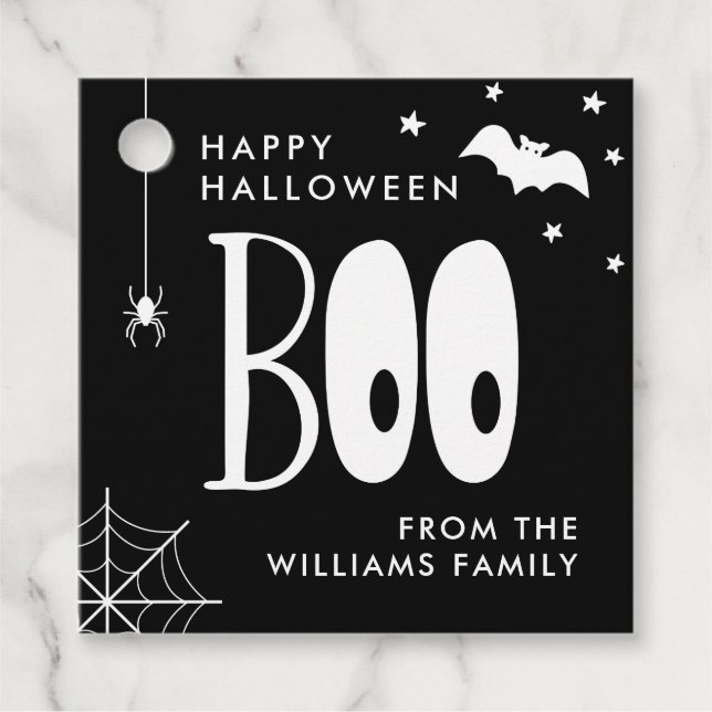 Schwarz-Weiß-Boo Happy Halloween Geschenkanhänger (Vorderseite)