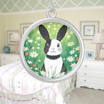 Schwarz-Weiß-Bunny-Kette Versilberte Kette<br><div class="desc">Ein niedliches Schwarz-Weiß-Hasen in einem Feld von Wildblumen. Digital im Stil eines Cartoon erstellt. Perfektes Design für Kinder und Erwachsene auf vielen trendigen Produkten! Passen Sie Ihre Hintergrundfarbe oder Ihren Text an!</div>