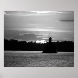 Schwarz-Weiß-Crab-Boot im Sonnenuntergang 16x20 Poster