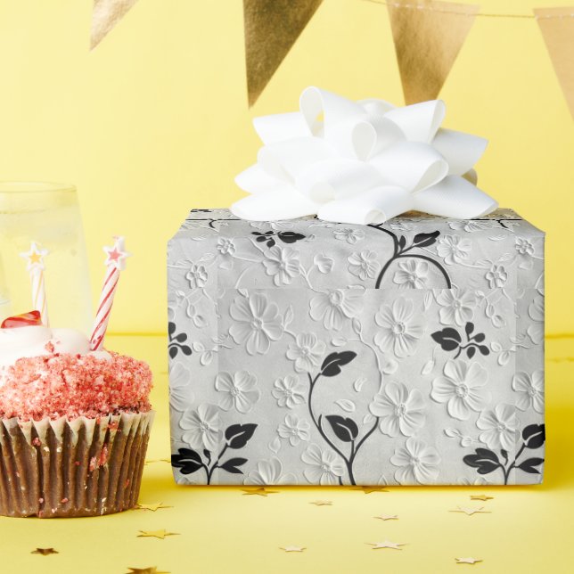 Schwarz-Weiß-Florals Geschenkpapier (Geburtstagsparty)