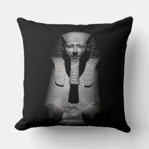 Schwarz-Weiß-Foto des Pharaoh-Königs Kissen