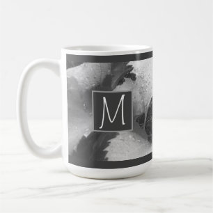 Schwarz-Weiß-Foto von Blätter der Weintraube Anfän Kaffeetasse