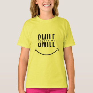 Schwarz-Weiß-Funny-Lächeln jedes Mal T - Shirt