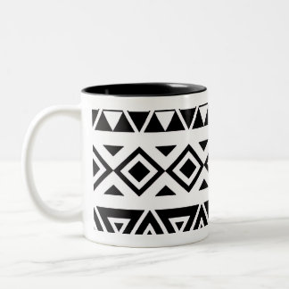 Schwarz-weiß geometrisches Stammesmuster klassisch Zweifarbige Tasse
