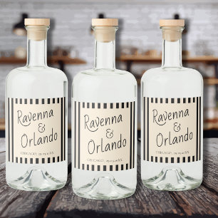 Schwarz-weiß gestreifte Retro-Minimalist-Hochzeit Alkoholflaschenetikett