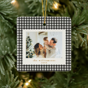 Schwarz-Weiß-Gingham-Familienfoto-Weihnachten Keramikornament