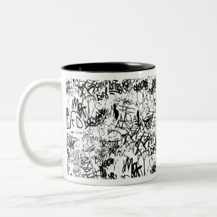Schwarz-Weiß-Graffiti-Abstrakt-Collage Zweifarbige Tasse
