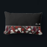 Schwarz-weiß Graue und rote Blüte | Monogramm Lendenkissen<br><div class="desc">Das mit Monogramm Kissen zeichnet sich durch ein stilvolles Bio Blumendesign in einer Farbpalette in Schwarz, Weiß, Grau und Rot aus. Die Oberseite weist einen schlichten schwarzen Hintergrund mit Monogramm-Initialen auf, die in einer modernen Typografie präsentiert werden. Das untere Teil ist mit einem Bio Blumendesign in Weiß-, Rot- und Grautönen...</div>