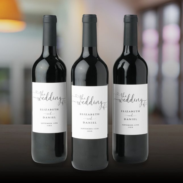 Schwarz-Weiß-Herz-Hochzeit Weinetikett (Black And White Heart Script Wedding Wine Label)