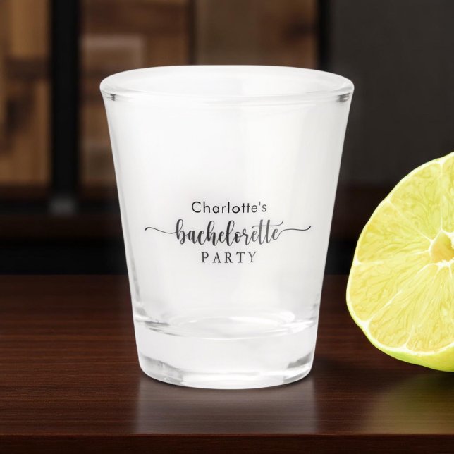 Schwarz-Weiß-Junggeselinnen-Abschied Schnapsglas (Black And White Stylish Bachelorette Party Shot Glass)