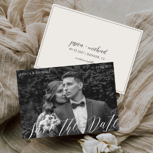 Schwarz-Weiß-Kalligrafie-Hochzeitsfoto im Stil des Save The Date