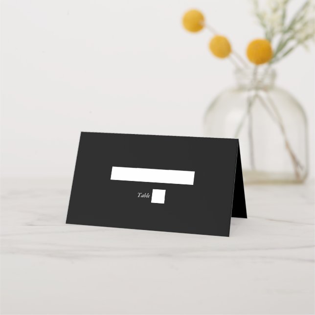 Schwarz-Weiß-Kalligrafie-Signatur-Skript-Hochzeit Platzkarte (Vorderseite)