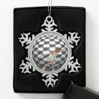 Schwarz-Weiß karierte Kugel Hübsche Ballerina Tanz Schneeflocken Zinn-Ornament