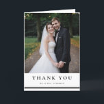 Schwarz-Weiß-Klassik-Typografie Dankeskarte<br><div class="desc">Vielen Dank an Familie und Freunde, die Ihren besonderen Tag mit dieser individuell gestaltbaren Hochzeitskarte besucht haben. Es zeichnet sich durch klassische Typografie und Streifen-Akzent. Personalisieren Sie Ihre Hochzeit mit Fotos und Details. Diese elegante Hochzeit Dankeschön-Karte ist in anderen Cardstock erhältlich.</div>
